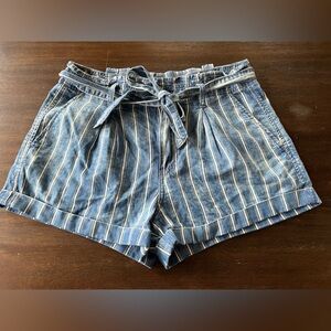 ‼️2 FOR $20‼️ American Eagle high waisted striped shorts